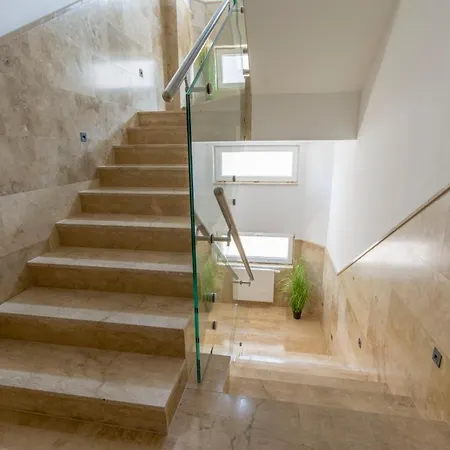 Pontjo * Мишкольц