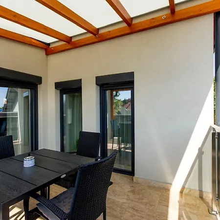Apartament Pontjo