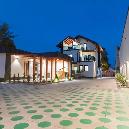 Апартаменты Pontjo *